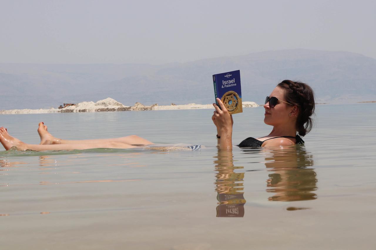 The Lowest Place On Earth B&B Neot HaKikar Extérieur photo